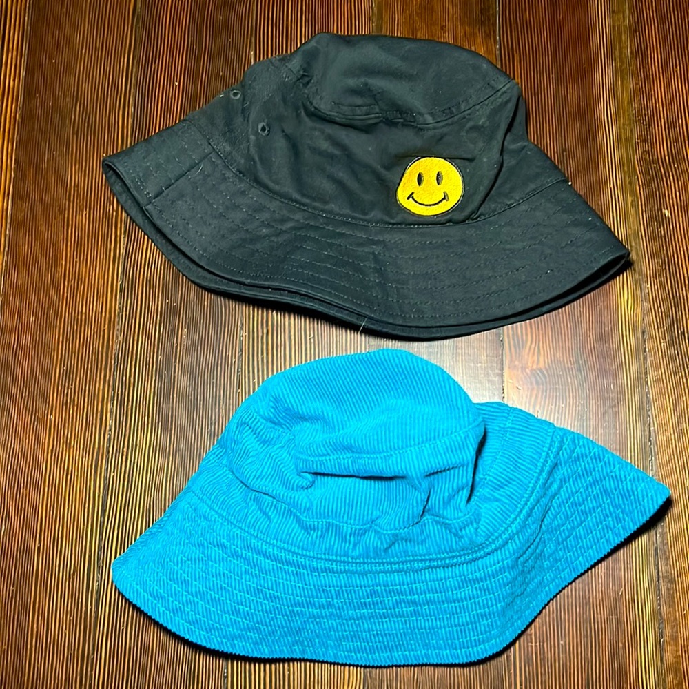 bucket hat duo